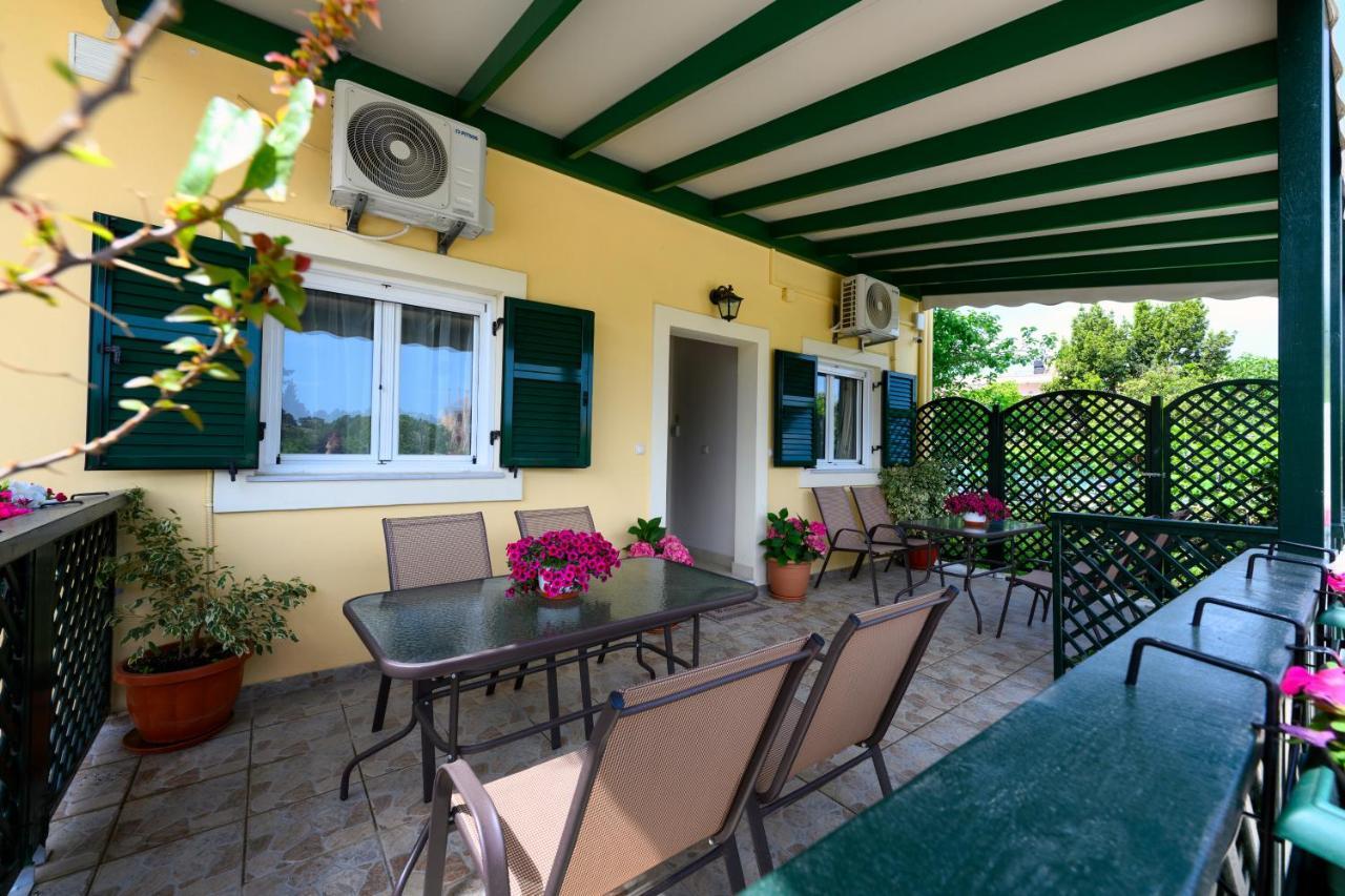 Nostalgia Corfu Town Apartments エクステリア 写真