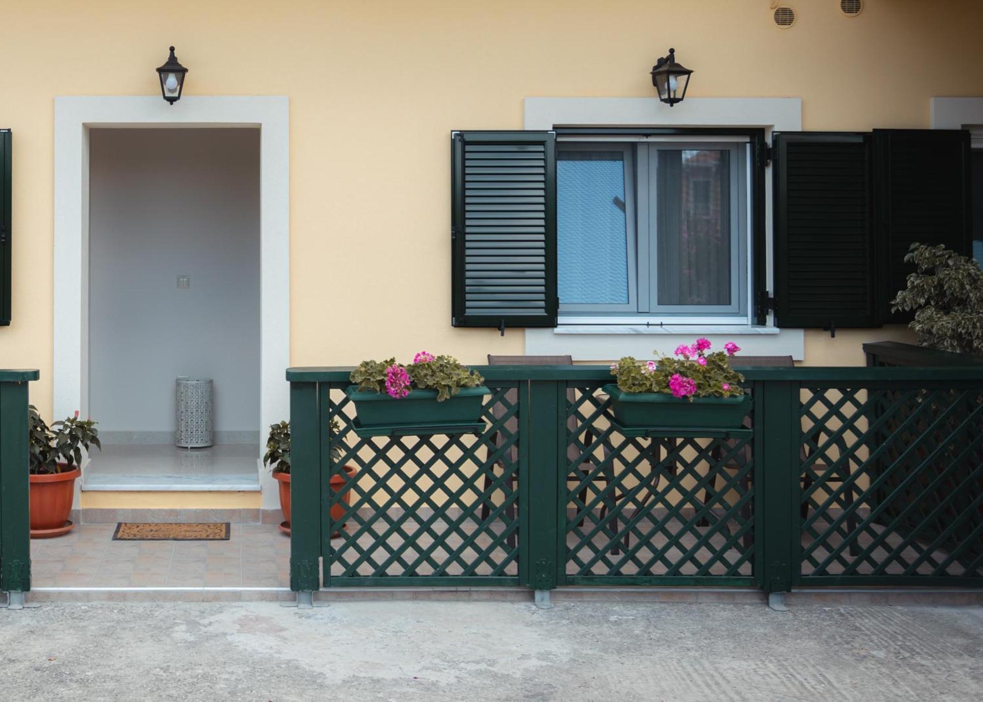 Nostalgia Corfu Town Apartments エクステリア 写真