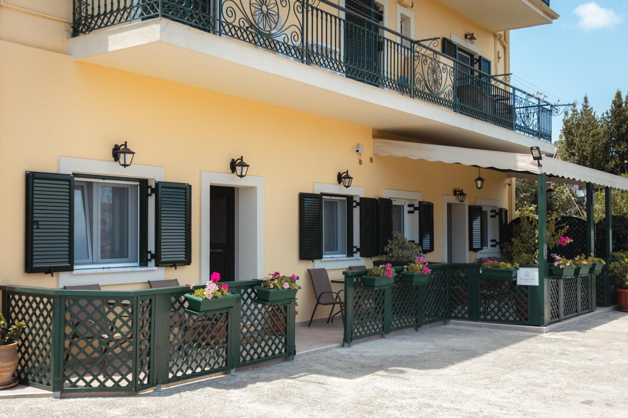 Nostalgia Corfu Town Apartments エクステリア 写真